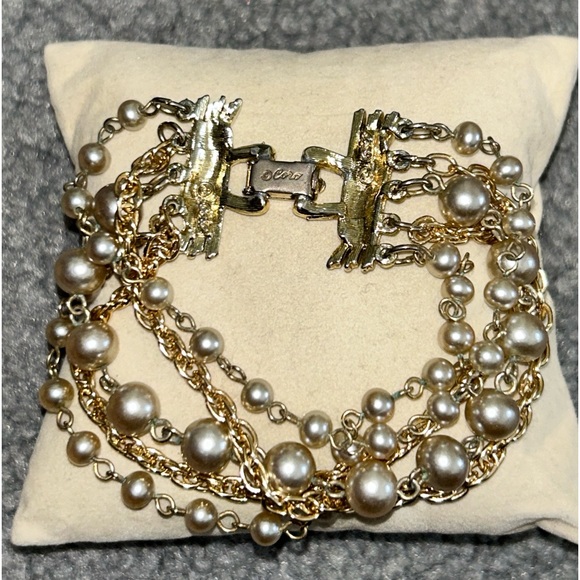 Coro multi stranded pearls bracelet - Picture 1 of 6